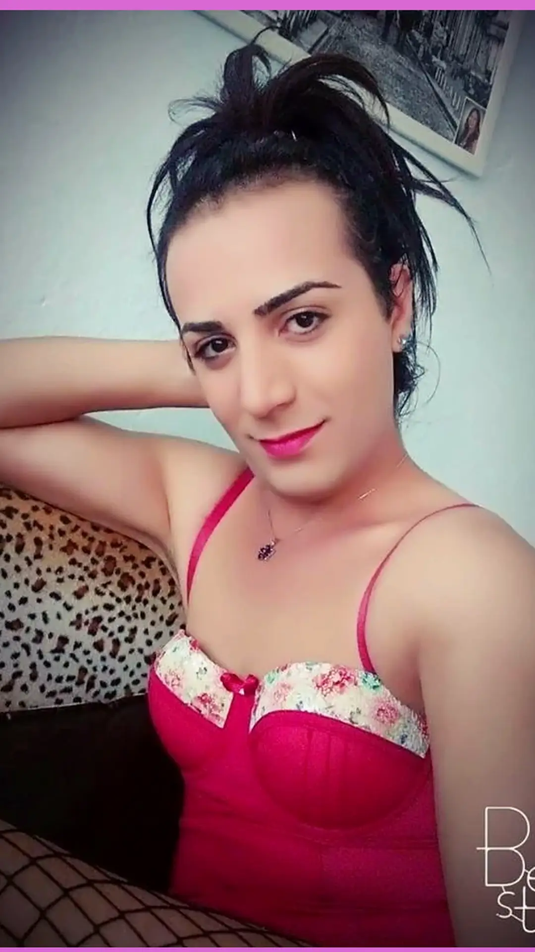 Ankara escort makalesi için kütüphane görseli 21, 01 portre